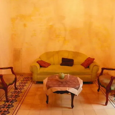Casa Francheska Apartment *